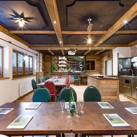 Felsenkeller 3* كوفستيين