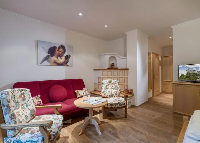 ホテル Felsenkeller