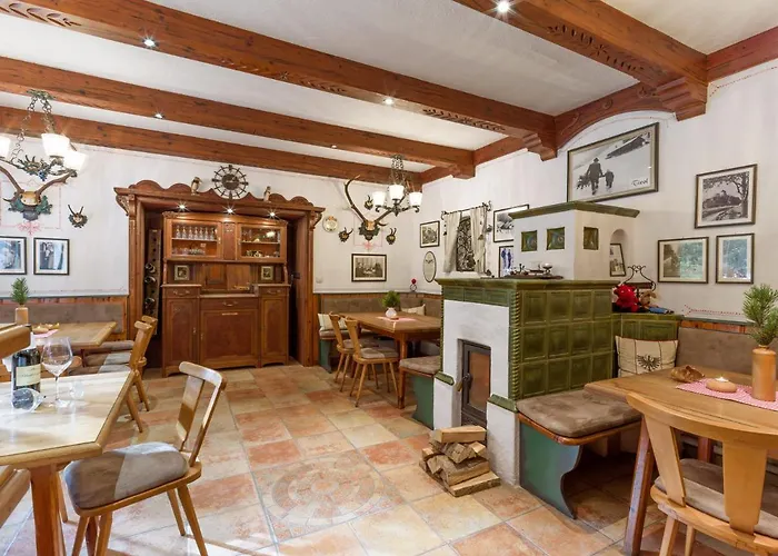 ホテル Felsenkeller