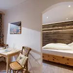 Отель Felsenkeller 3*